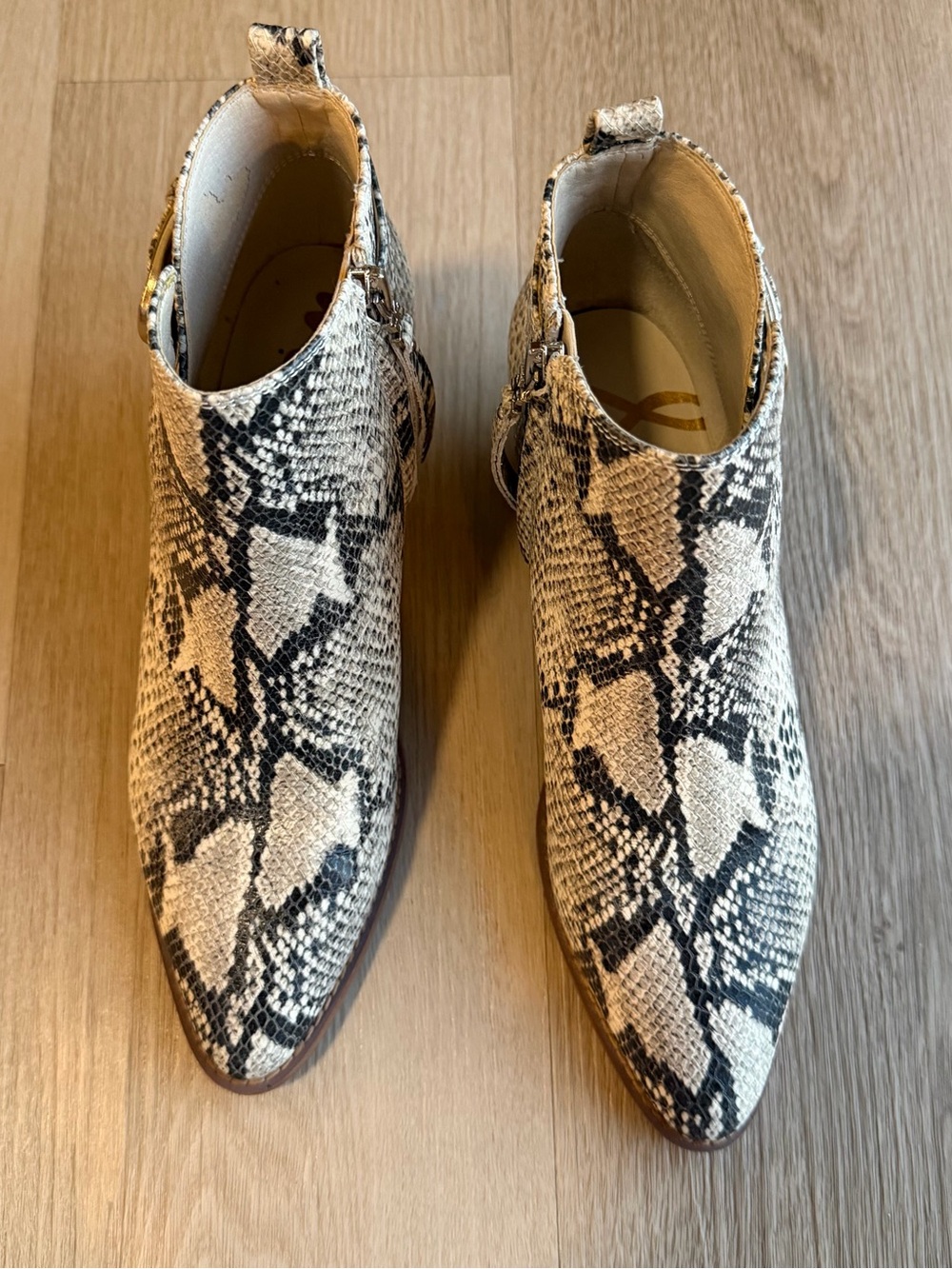 Sam Edelman Neena Snake Print Ankle Booties Zip Closure Size 8